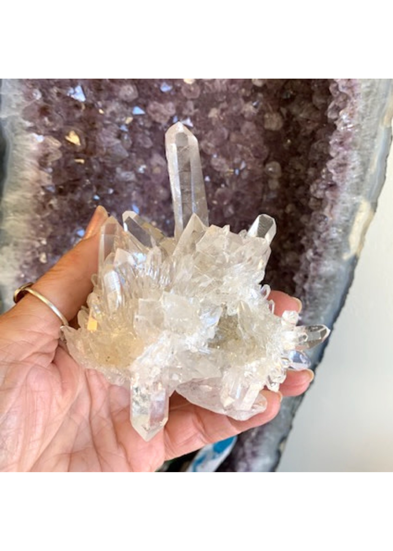 Quartz Clusters for high vibration