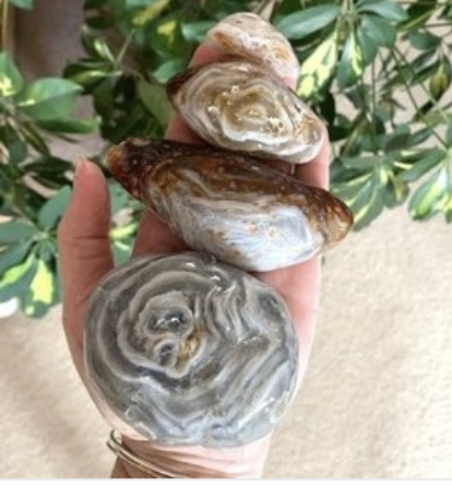 Agate Enhydros