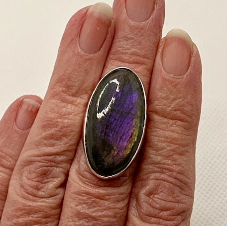 Purple labradorite ring deals