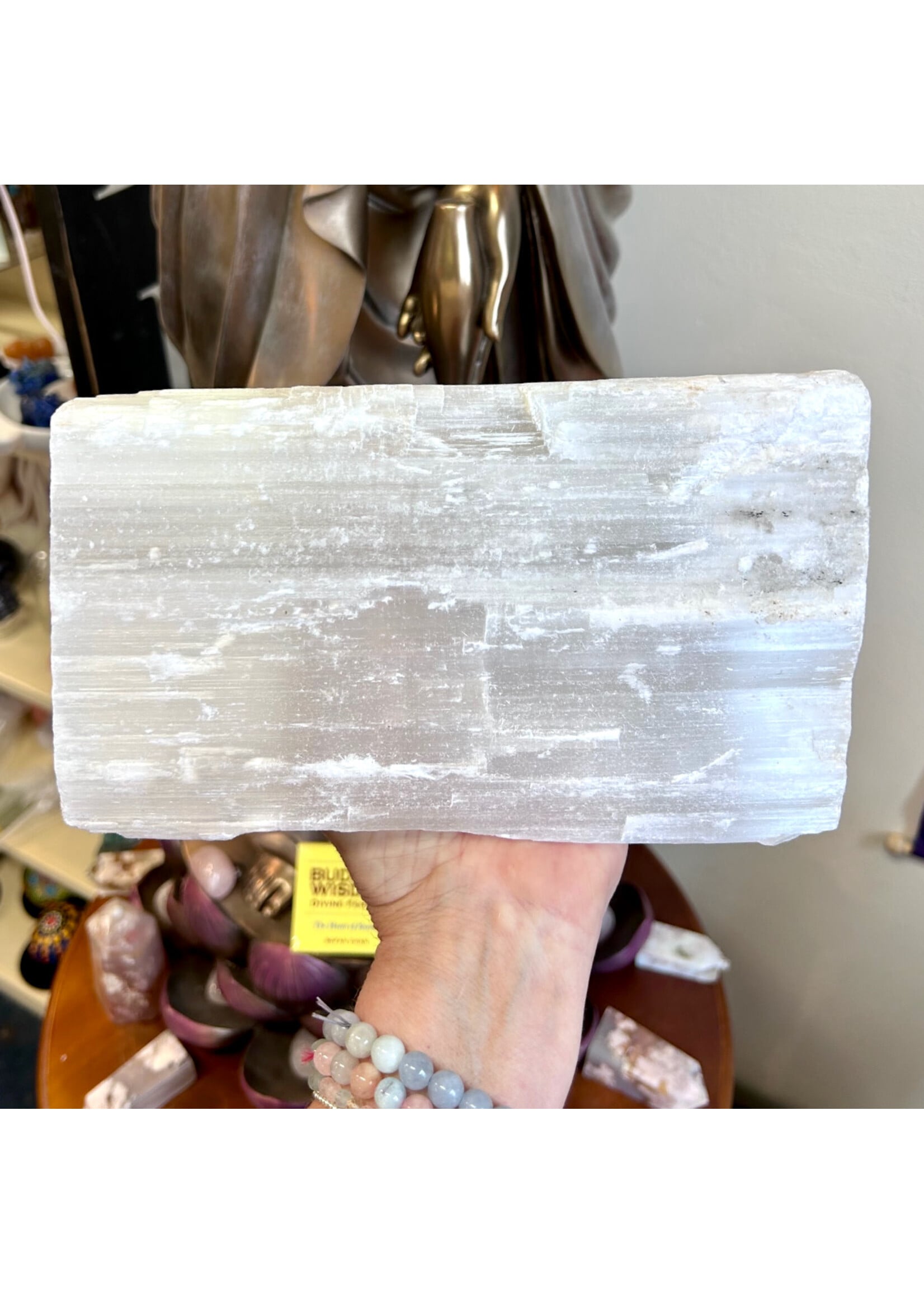 Selenite for anchoring light