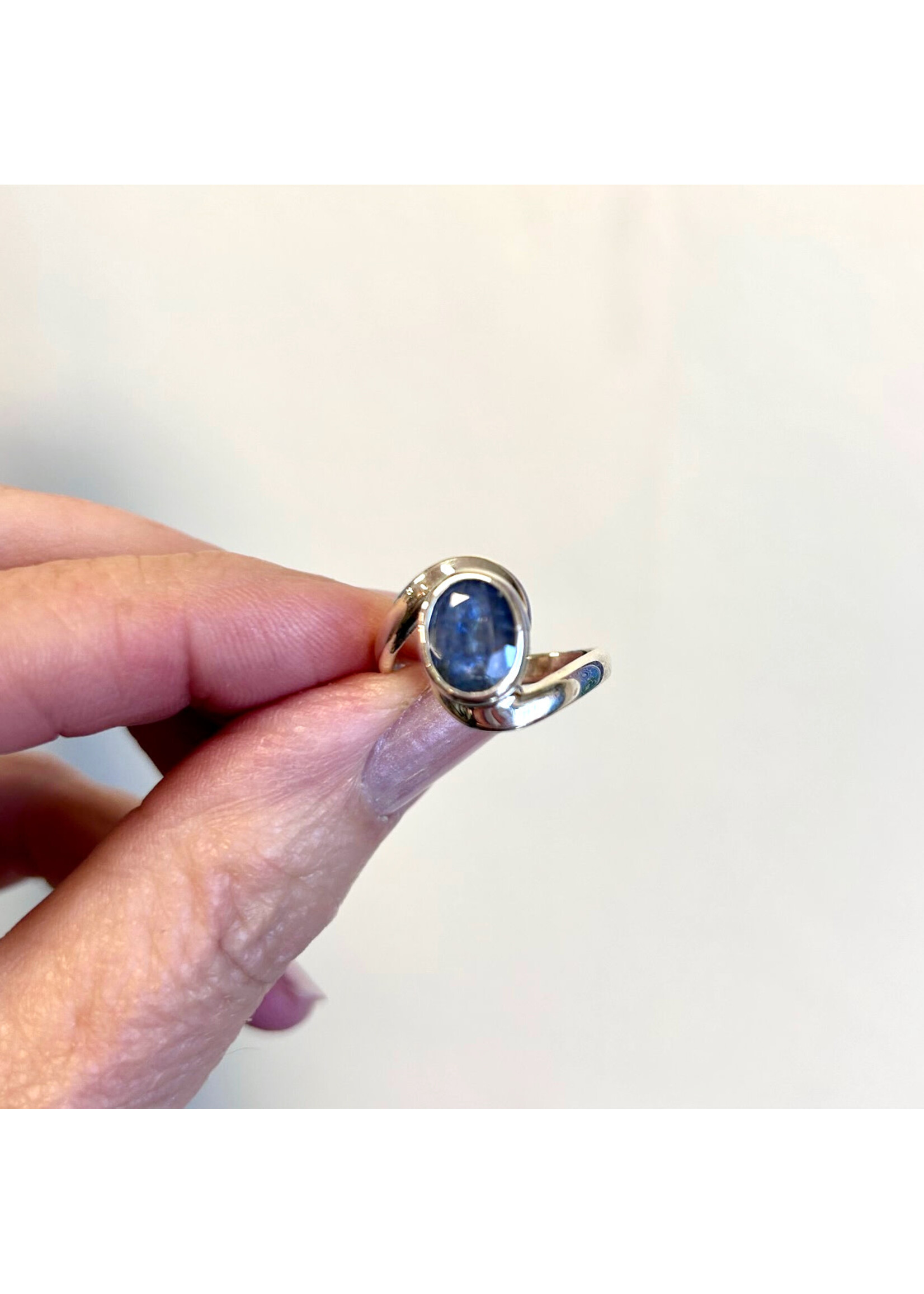 Blue Sapphire Faceted Rings