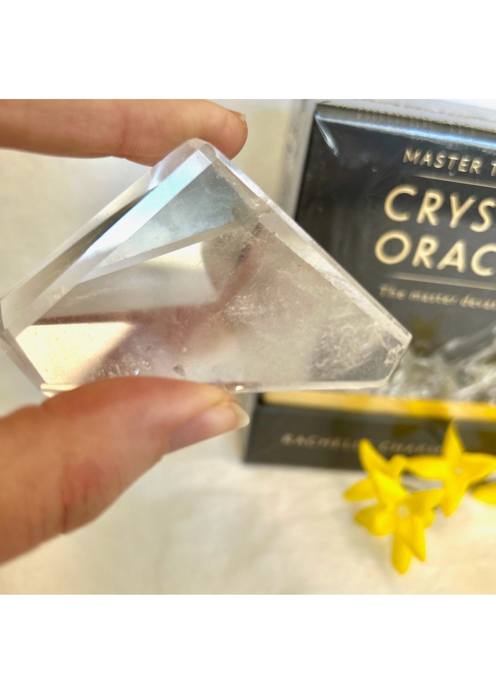 Clarifying Quartz Faceted
