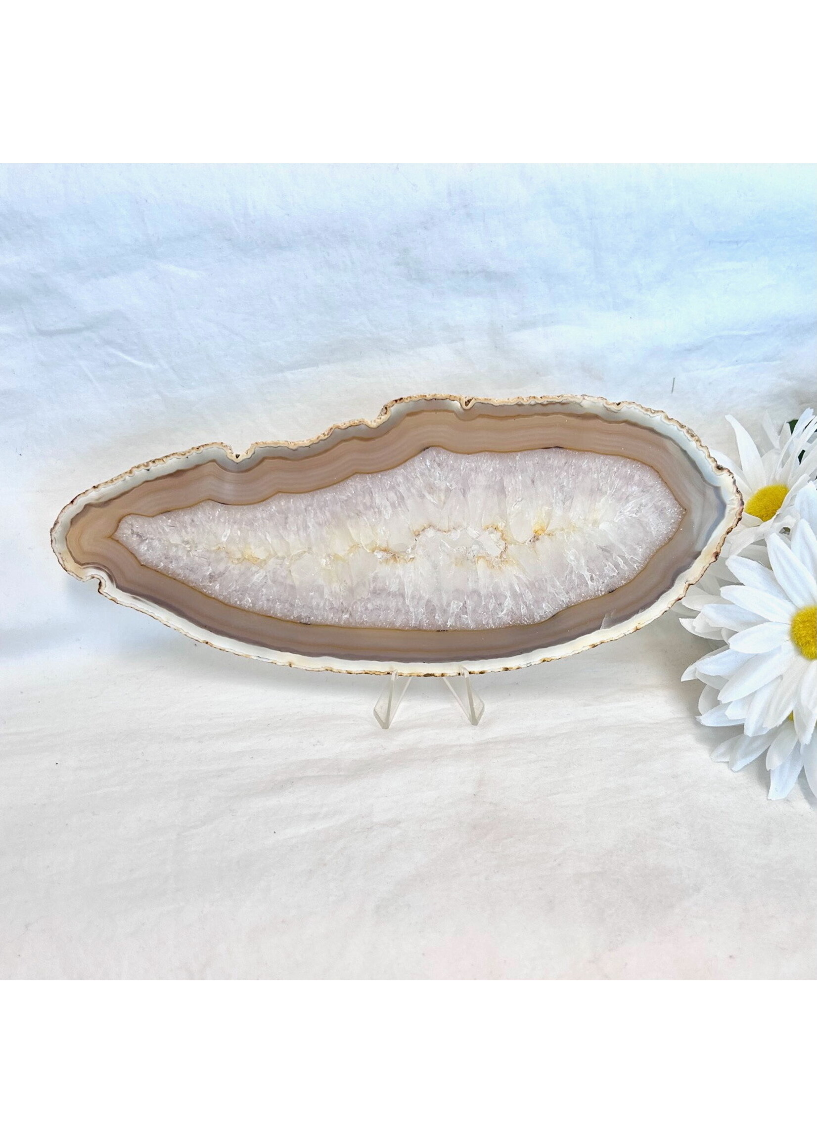 Agate Charging Plates for Fostering Inner Stability