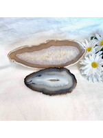 Agate Charging Plates for Fostering Inner Stability
