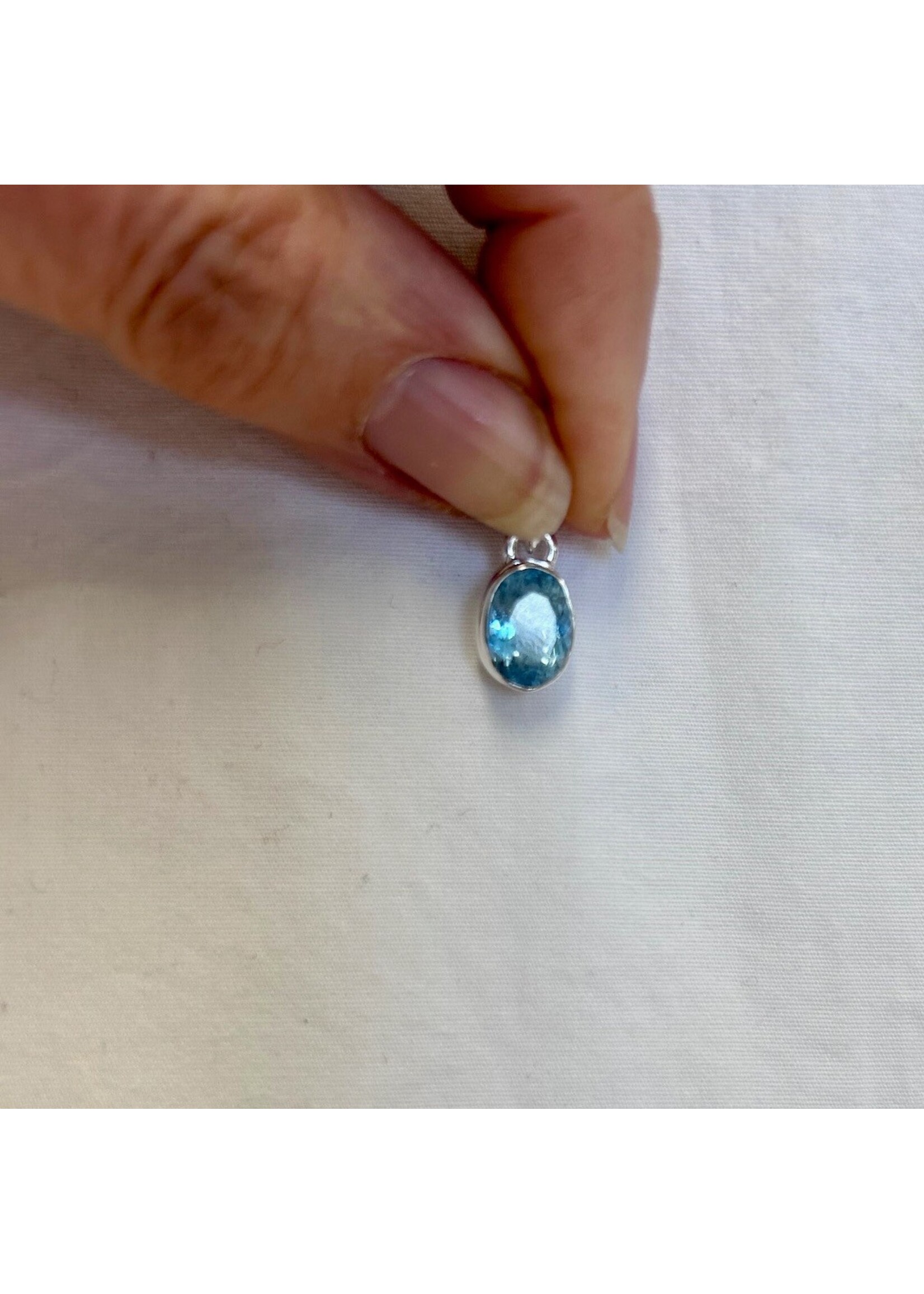 Aquamarine Faceted Pendants Oval
