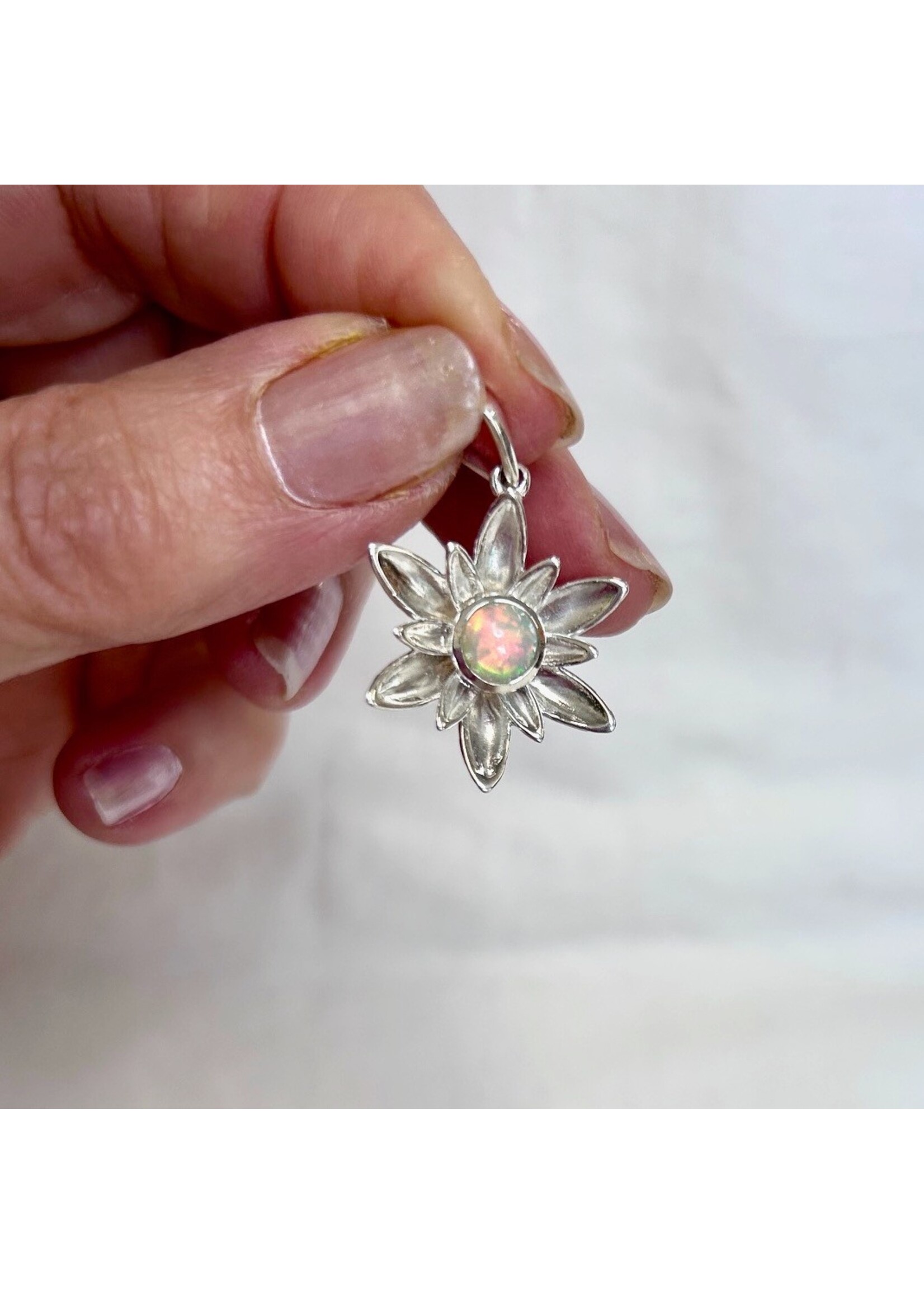 Flower Pendants Round