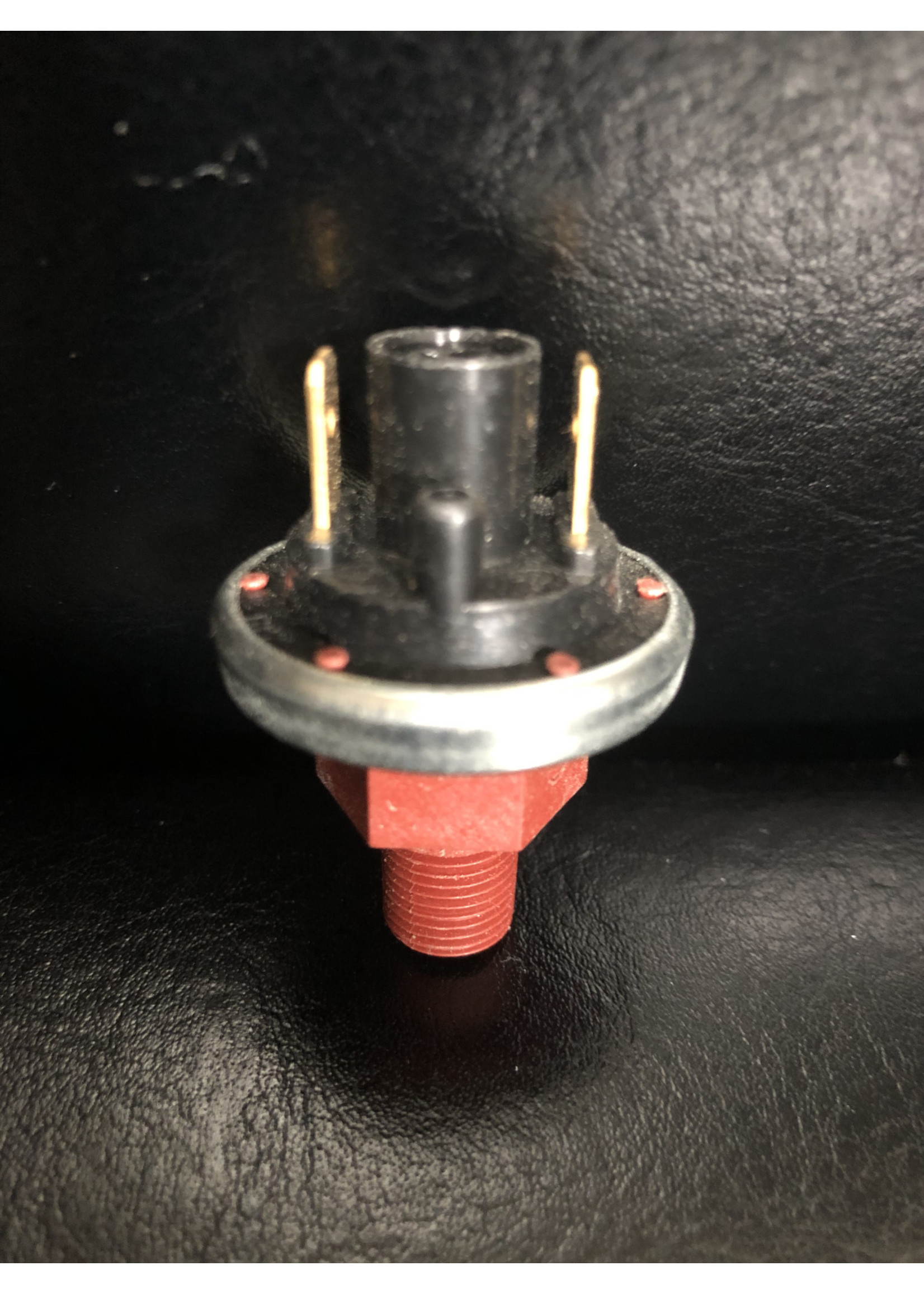 Small Pressure Switch - IceKube Kart ONLY