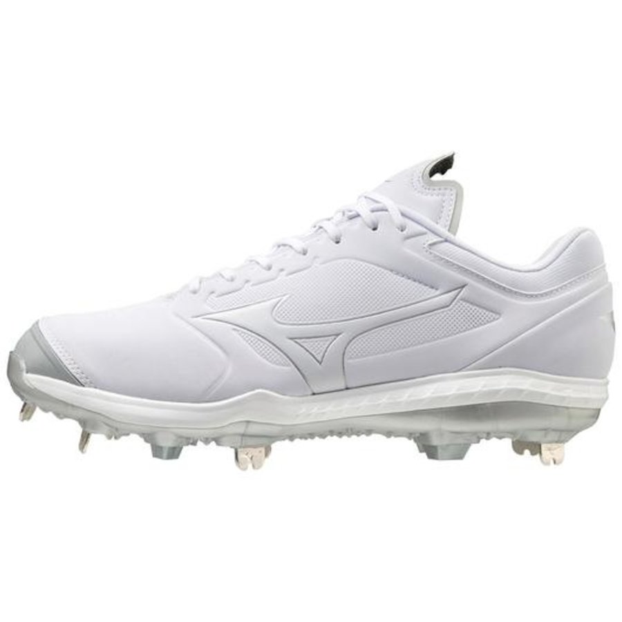 Mizuno Sweep 5 White Metal Fastpitch Cleat
