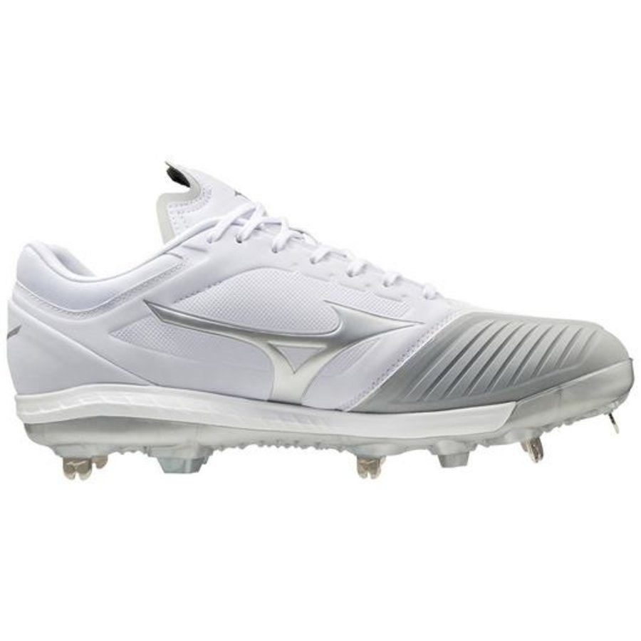 Mizuno white hot sale metal cleats