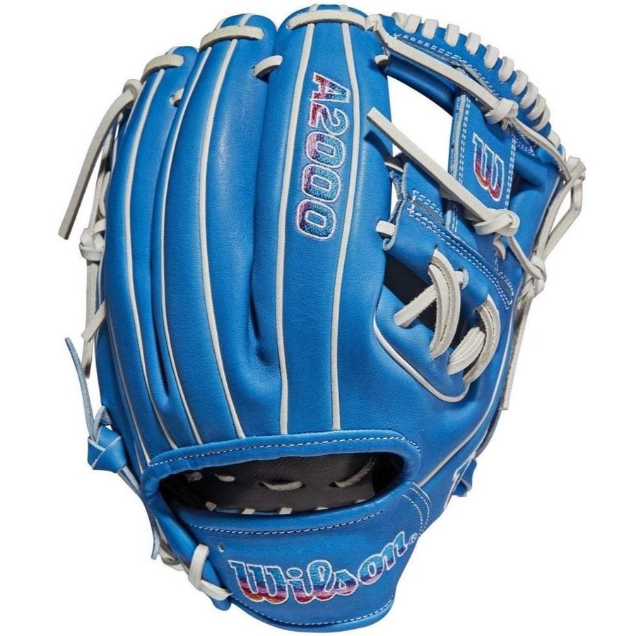 Wilson 2022 A2000 Love the Moment 1786 11.5" Infield Baseball Glove