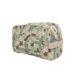 Apple of My Isla The Dopp Kit, Camo