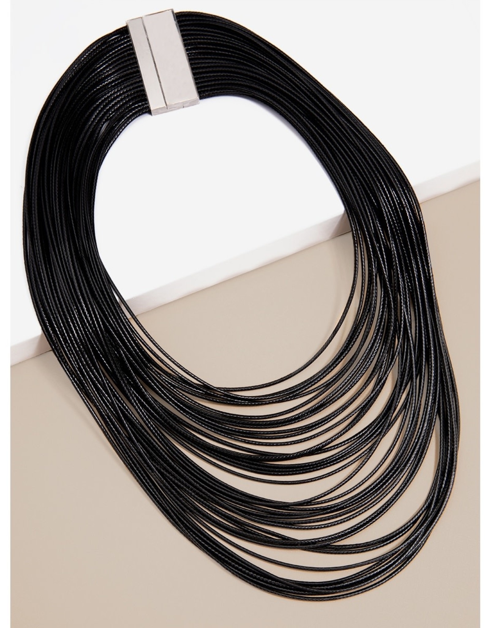 Faux Leather Layered Necklace Blk