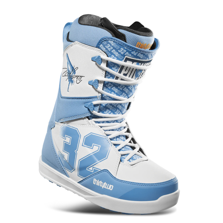 32 boots clearance canada