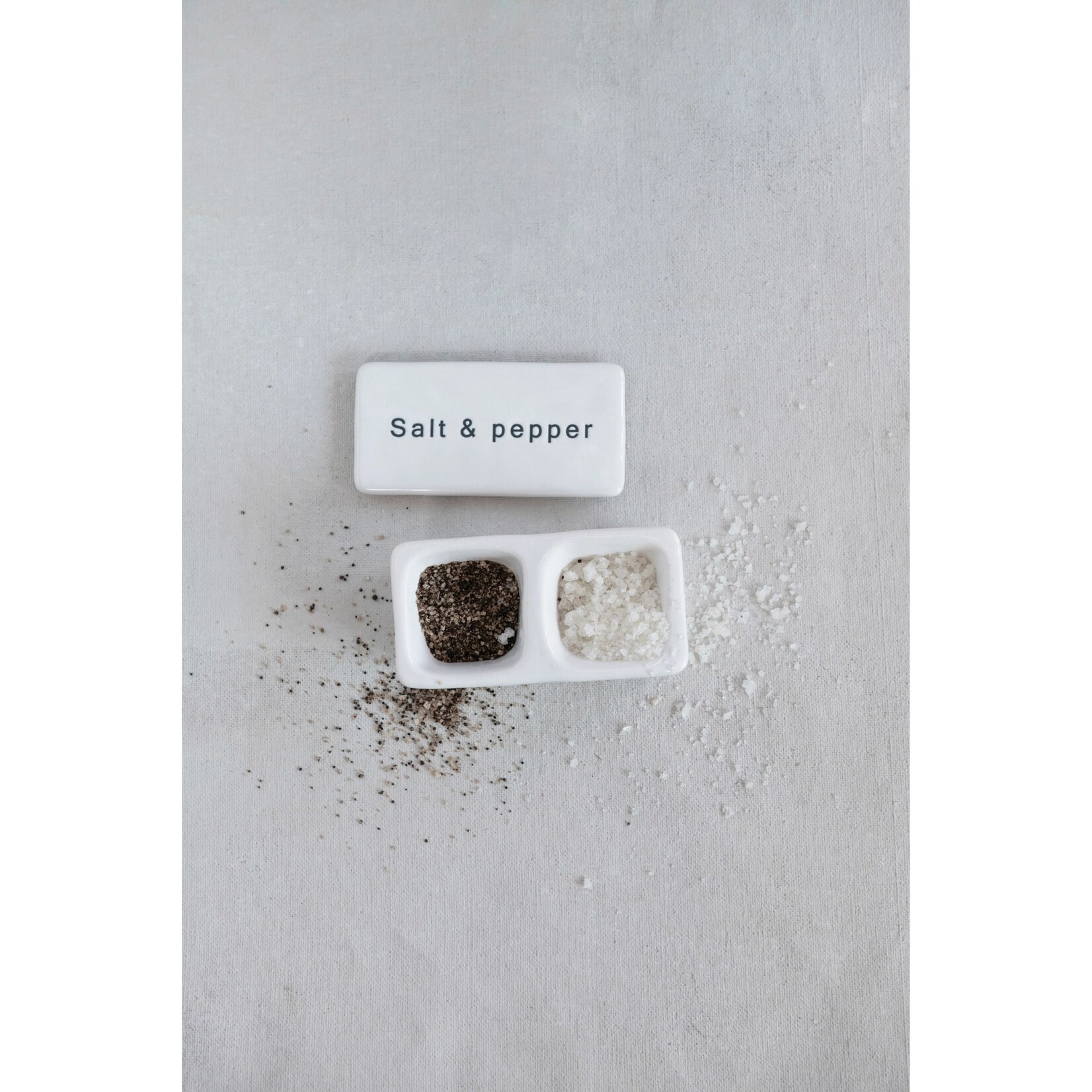 Salt and Pepper Stoneware Pinch Pot with Lid