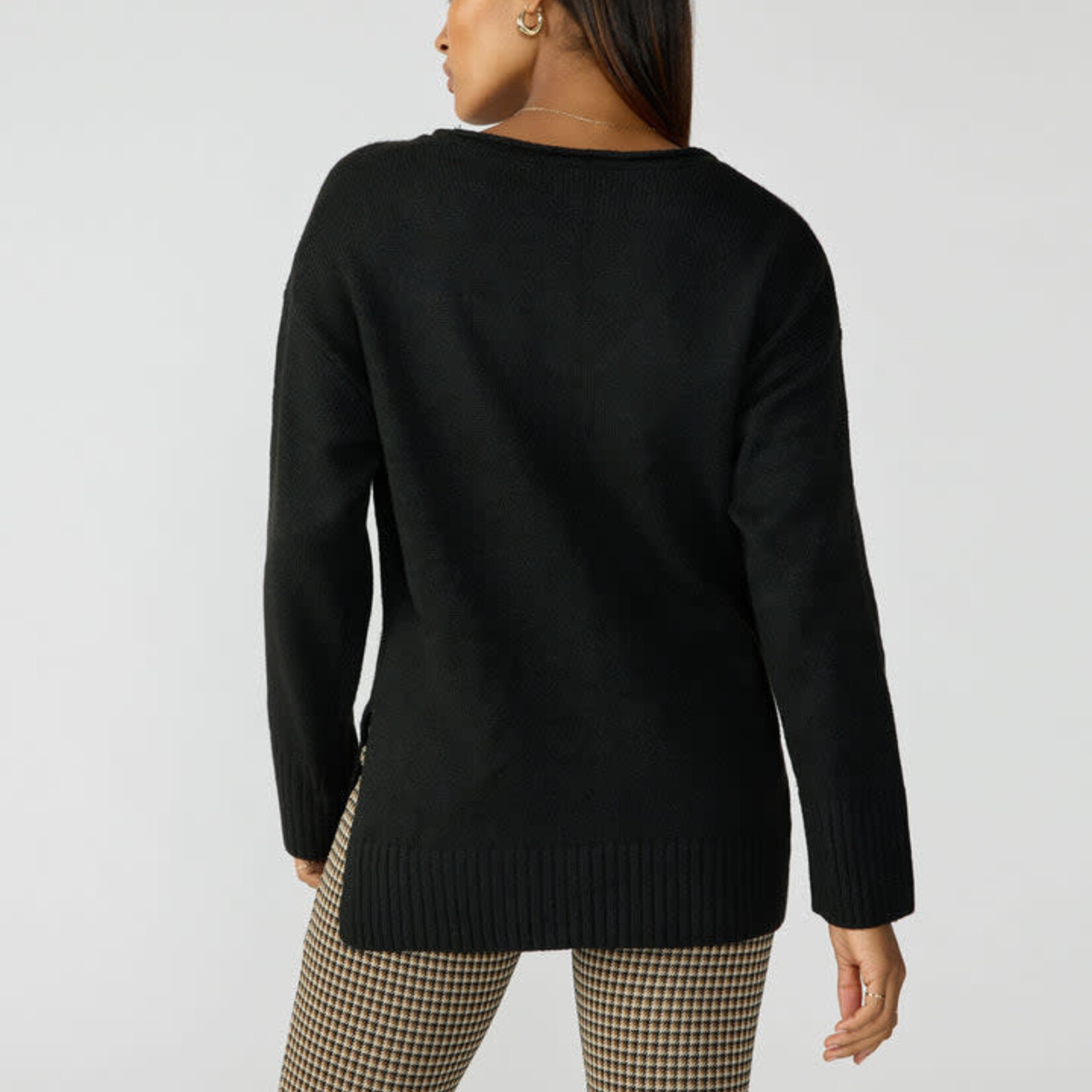 Sanctuary Clothing Casual Cozy V Neck Sweater