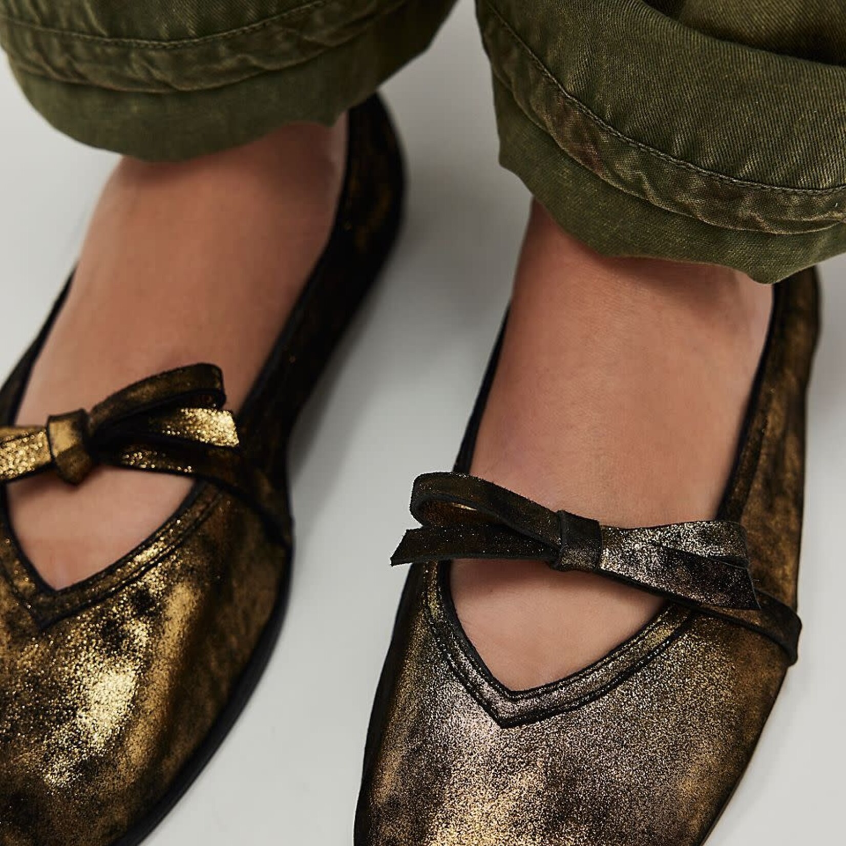 Free People Mania Bow Flat