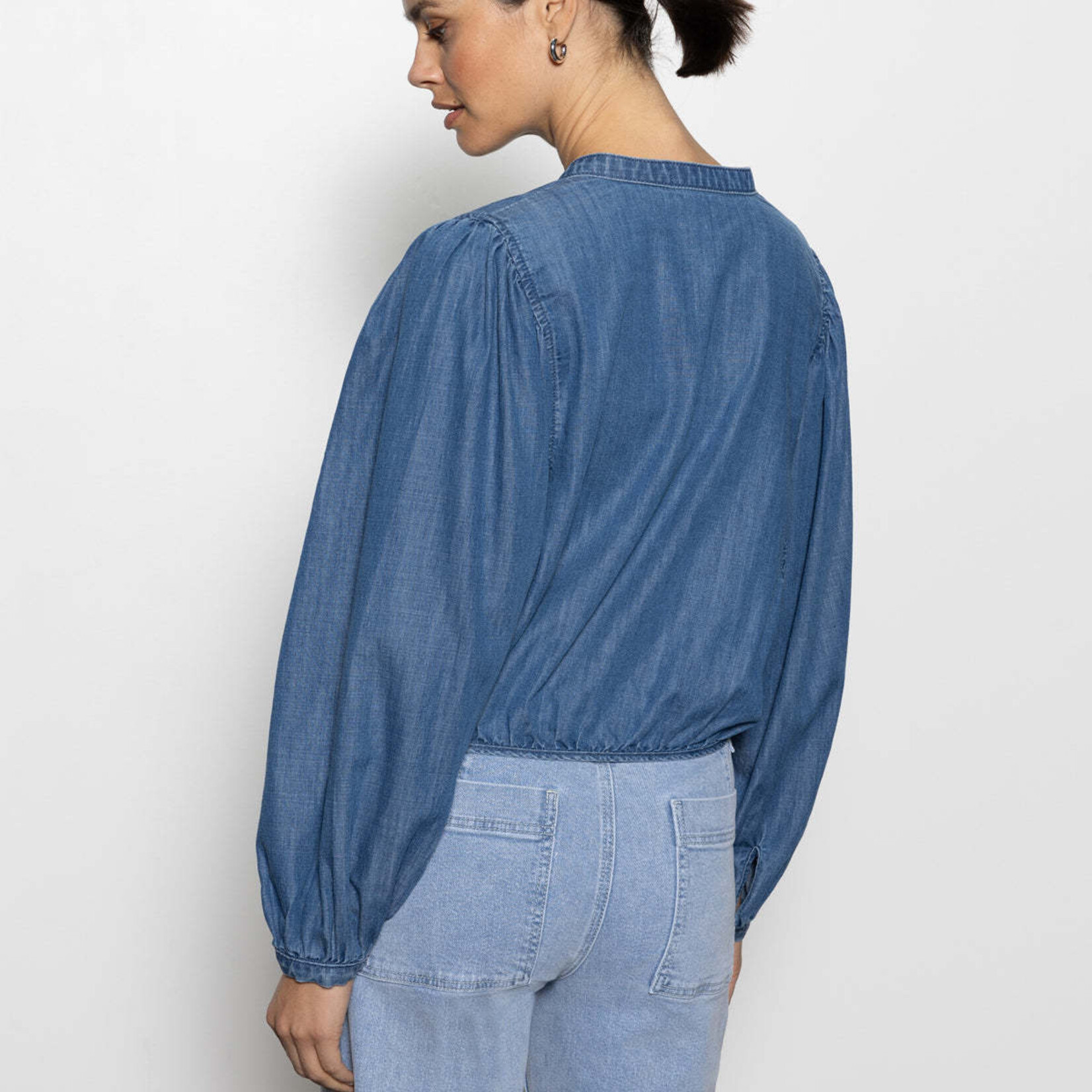 Sanctuary Clothing Tie Front Volume Top