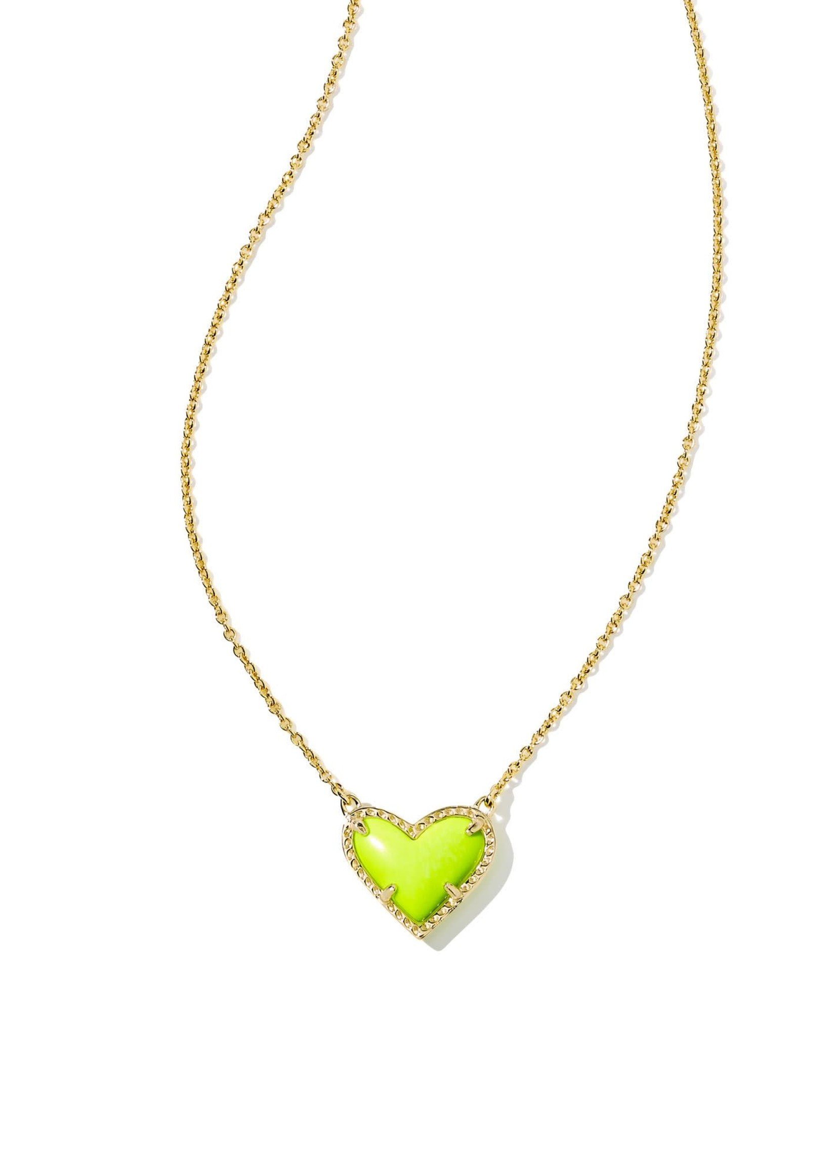 Kendra Scott Katy Gold Heart Short Pendant Necklace - White Crystal | –  Caroline & Company