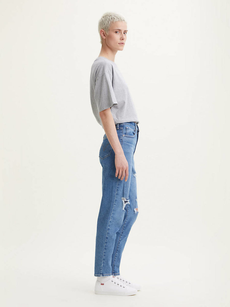 Levi's High Waisted Mom Jean | Summer Games