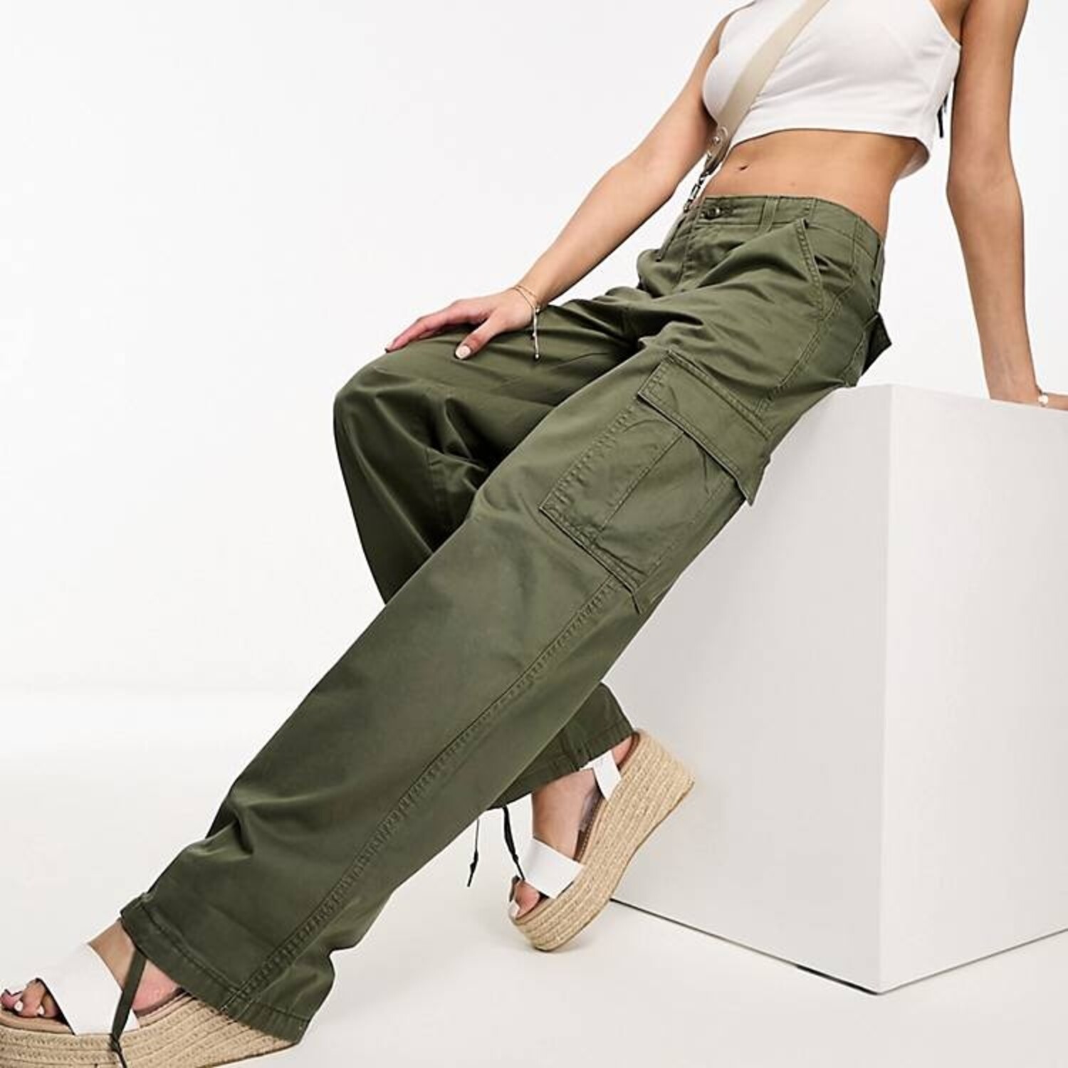 LEVIS '94 BAGGY CARGO ARMY GREEN - The Choice Shop