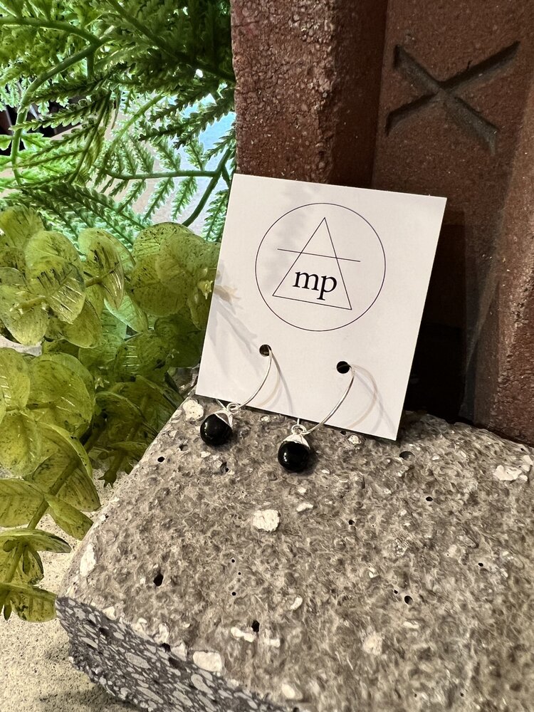 Maiden Perras Maiden Perras Black Onyx Hoop Silver