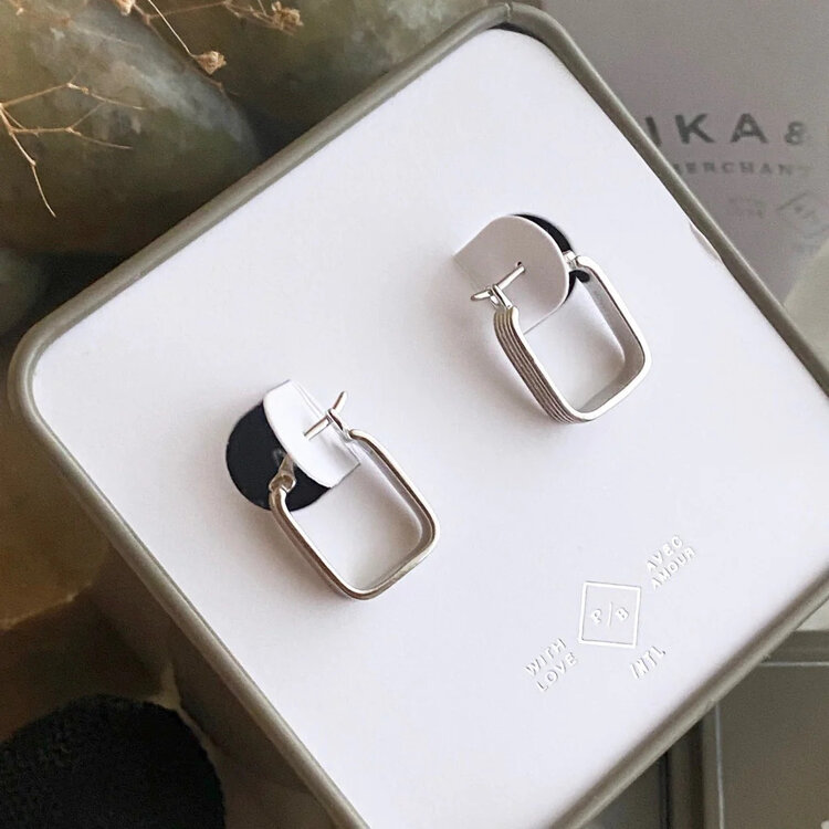 Pika & Bear Pika & Bear Tuscan 10Mm Textured Rectangle Hoop Earrings | Silver