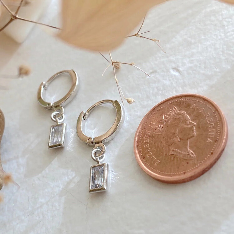 Pika & Bear Pika & Bear Cheshire Baguette Gem Charm Hugger Hoop Earrings | Silver