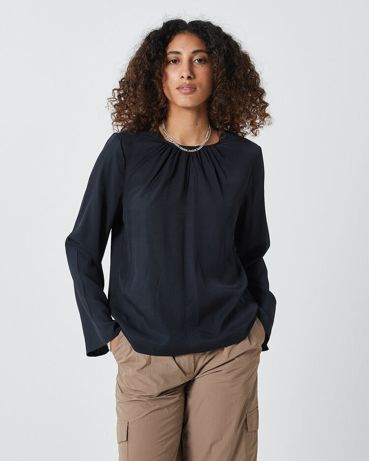 Minimum Minimum Elisas 9949 Long Sleeved Blouse | Black