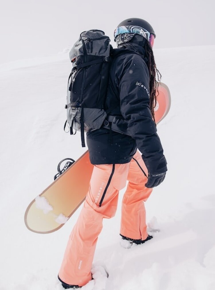 Burton Burton [ak] Freebird GORE-TEX 3L Stretch Bib Pants | Reef Pink