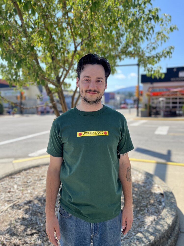 The Choice Shop Sun Bar Logo T-Shirt | Green