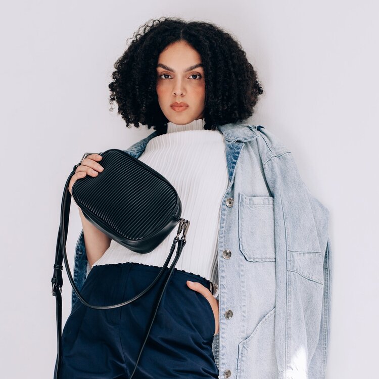 Co-Lab Co-Lab Bobbi Baguette Crossbody | Black