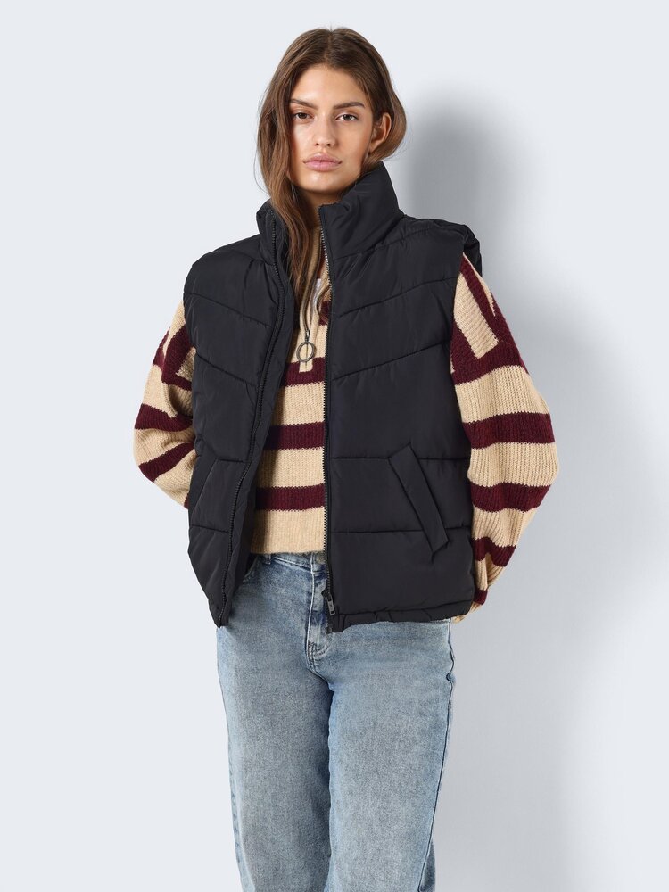 Noisy May Dalcon Short Gilet Vest | Black