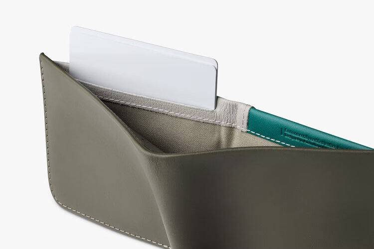 Bellroy Hide & Seek LO | Willow