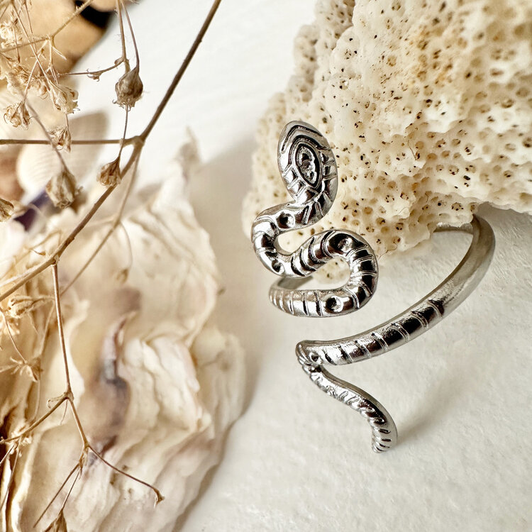Pika & Bear Pika & Bear Awanyu Serpent Ring | Silver