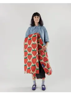 Baggu Baggu Puffy Picnic Blanket | Strawberry