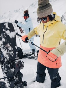 Burton Burton Womens [ak] Kimmy GORETEX 2L Anorak Jacket | ButtermilkReef PinkMushroom