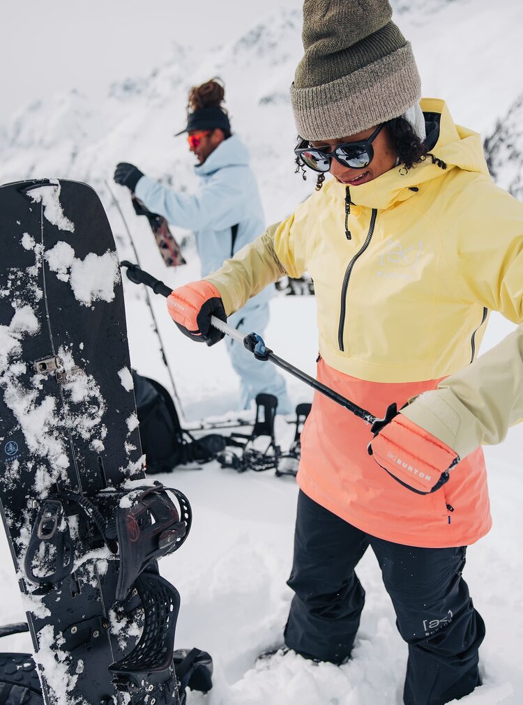 Burton Burton Womens [ak] Kimmy GORETEX 2L Anorak Jacket | ButtermilkReef PinkMushroom