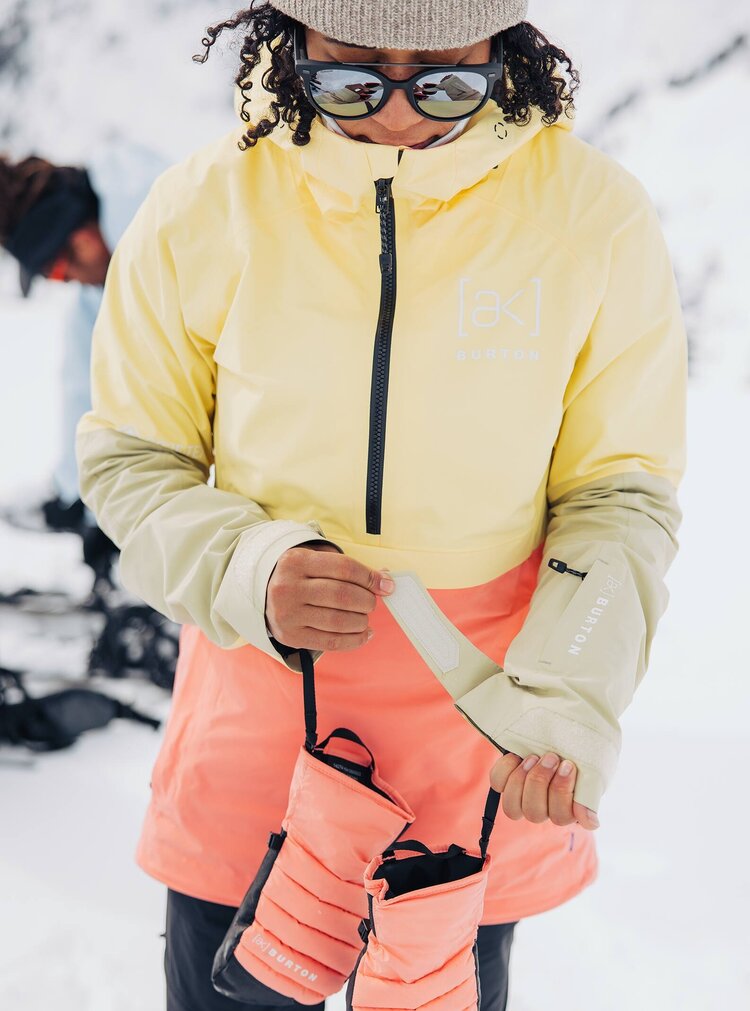 Burton Burton Womens [ak] Kimmy GORETEX 2L Anorak Jacket | ButtermilkReef PinkMushroom