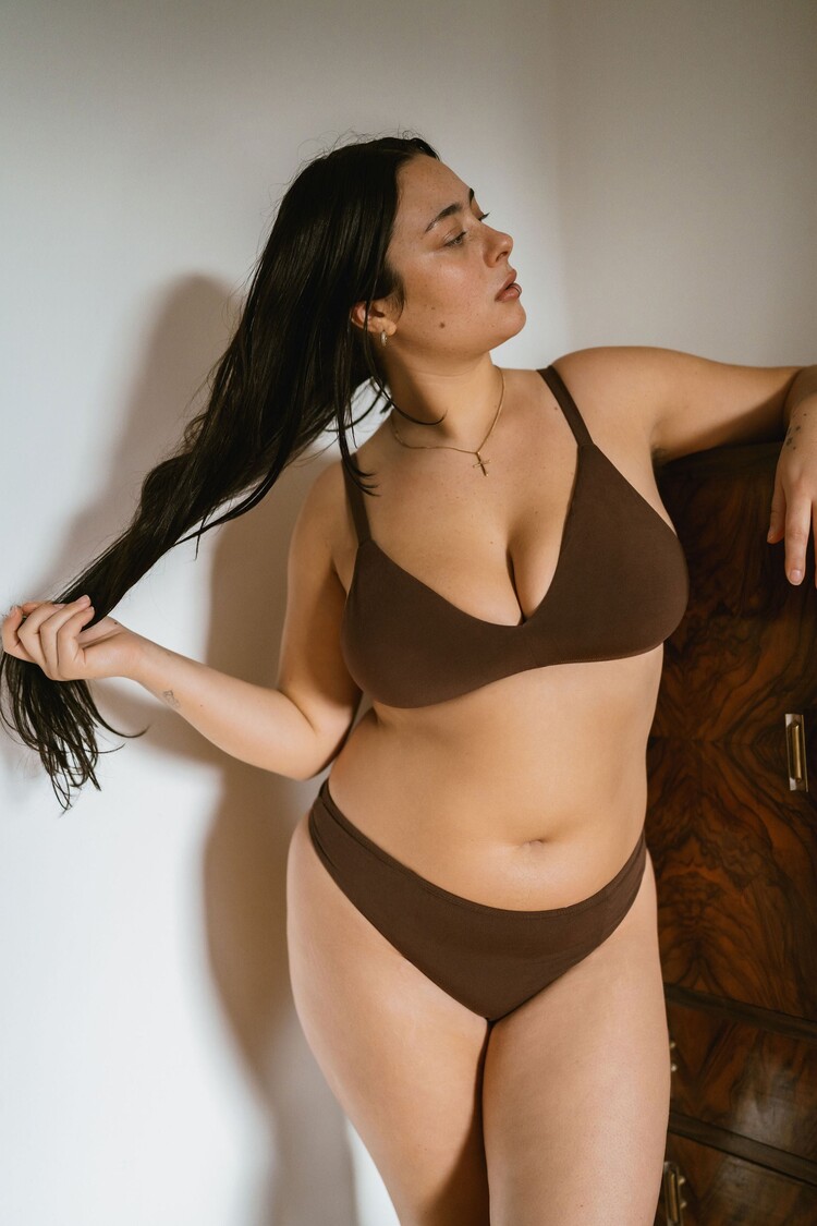 Huha Huha Low Profile Thong | Brown