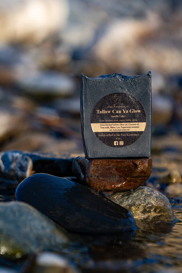 Goats & Hoes Soap Co. Goats & Hoes Tallow Can Ya Glow