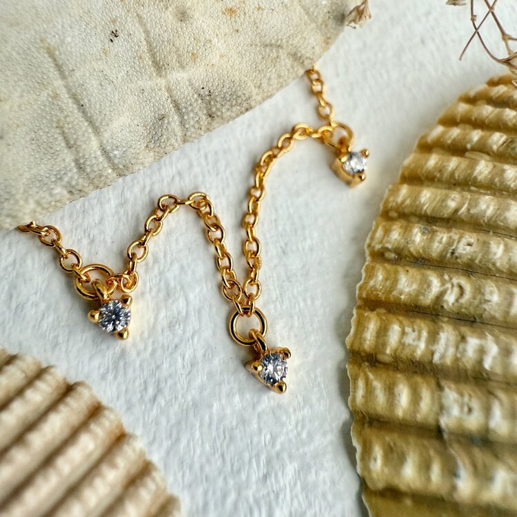 Pika & Bear Avalon Tiny Rhinestone Drops Charm Necklace | Gold