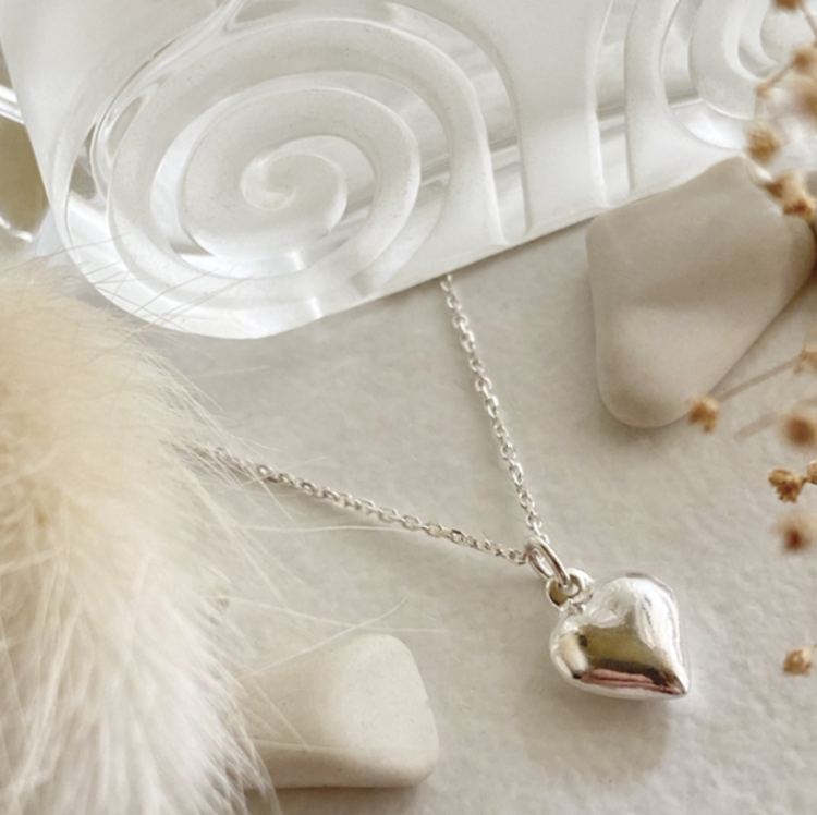 Pika & Bear Pika & Bear Adore Tiny Heart Charm Necklace | Silver