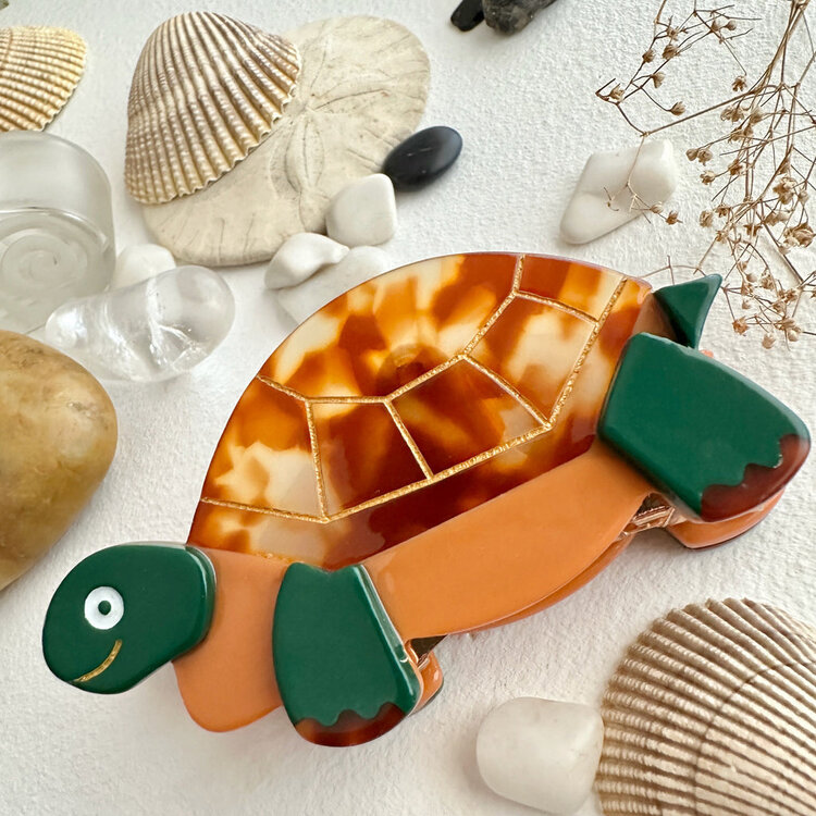 Pika & Bear Pika & Bear Mr. Tortie Turtle Hair Claw