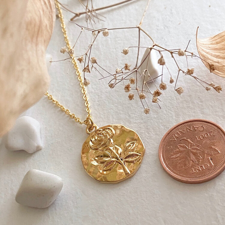 Pika & Bear Pika & Bear Rossetti Stamped Pendant Necklace | Gold