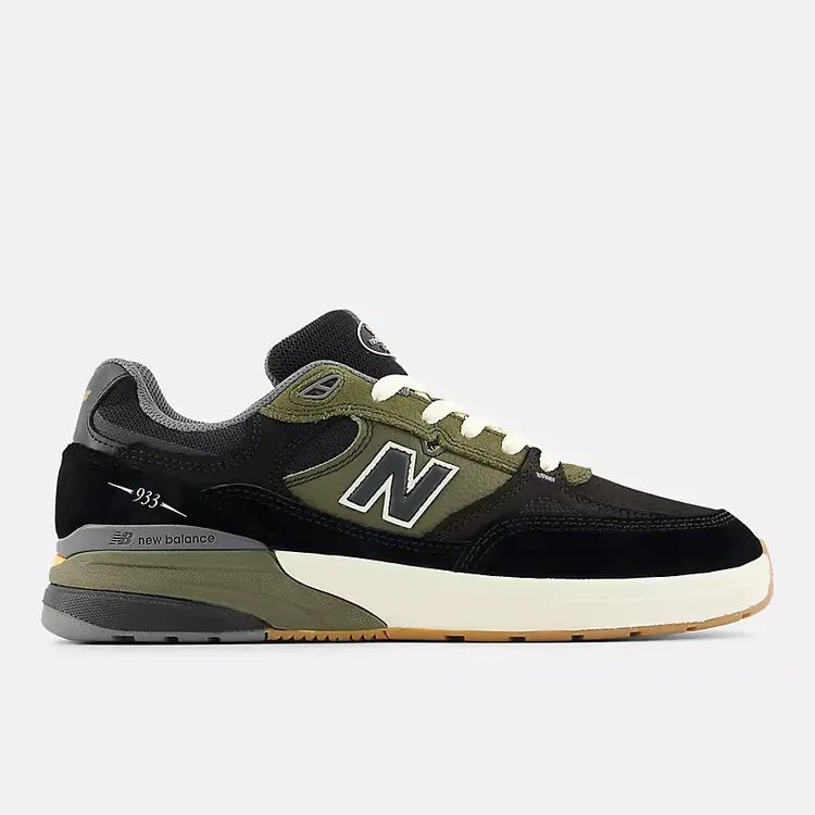 New Balance 933 Wide Andrew Reynolds | BlackOlive