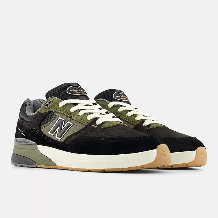 New Balance 933 Wide Andrew Reynolds | BlackOlive