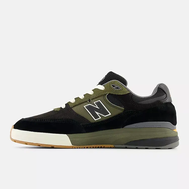 New Balance 933 Wide Andrew Reynolds | BlackOlive