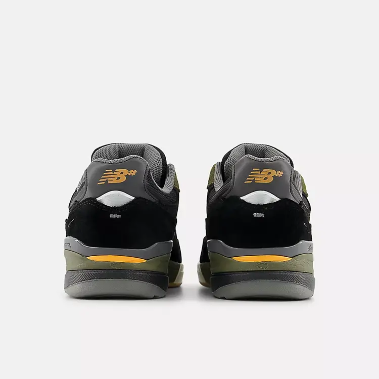 New Balance 933 Wide Andrew Reynolds | BlackOlive