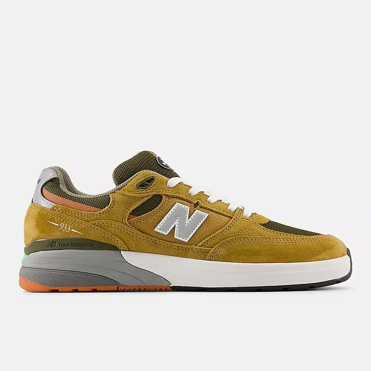 New Balance 933 Wide Andrew Reynolds | BrownGrey