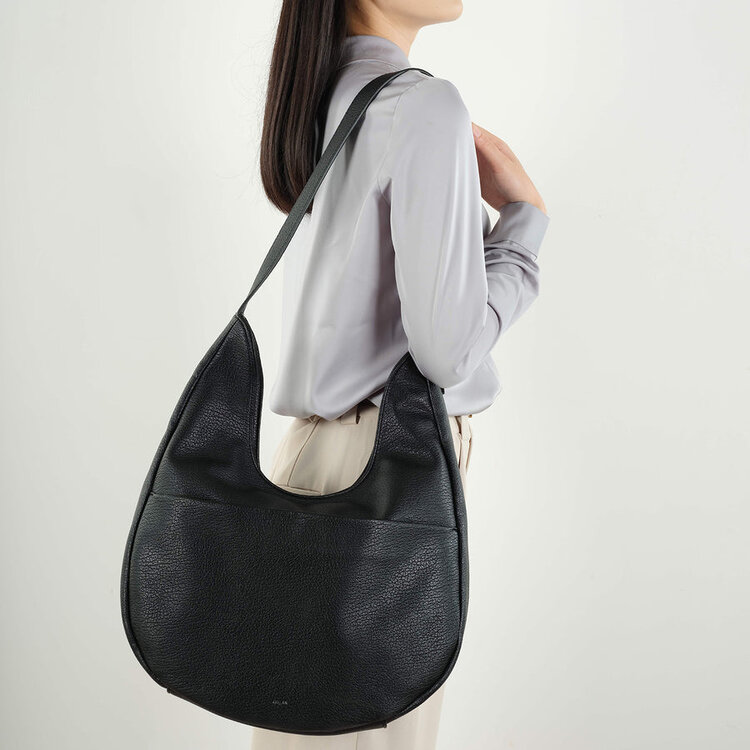 Co-Lab Olivia Hobo Messenger | Black